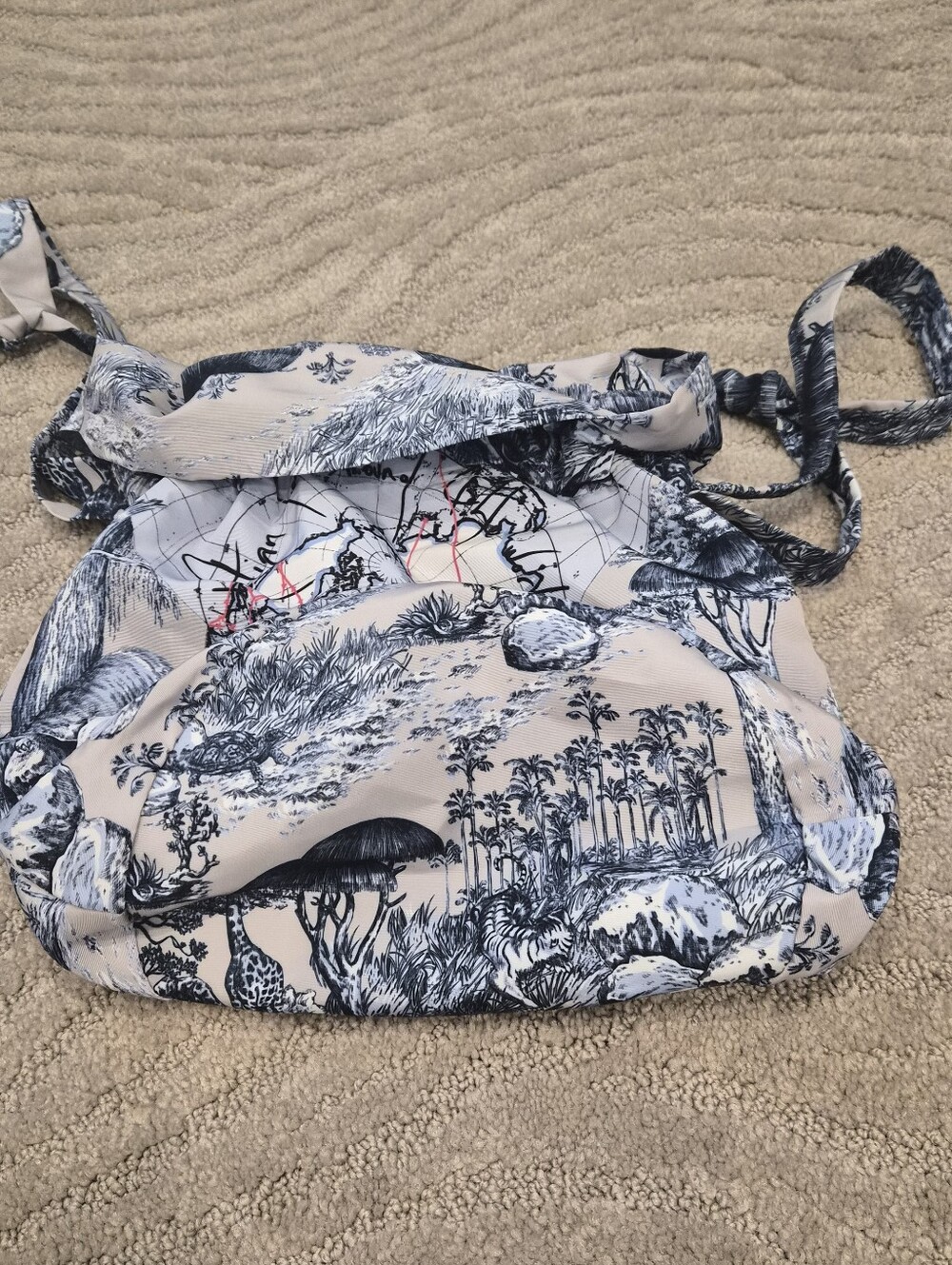 New-Dior Beauty Around the World VIP Drawstring Pouch Map Print Limited Edition - Picture 6 of 6